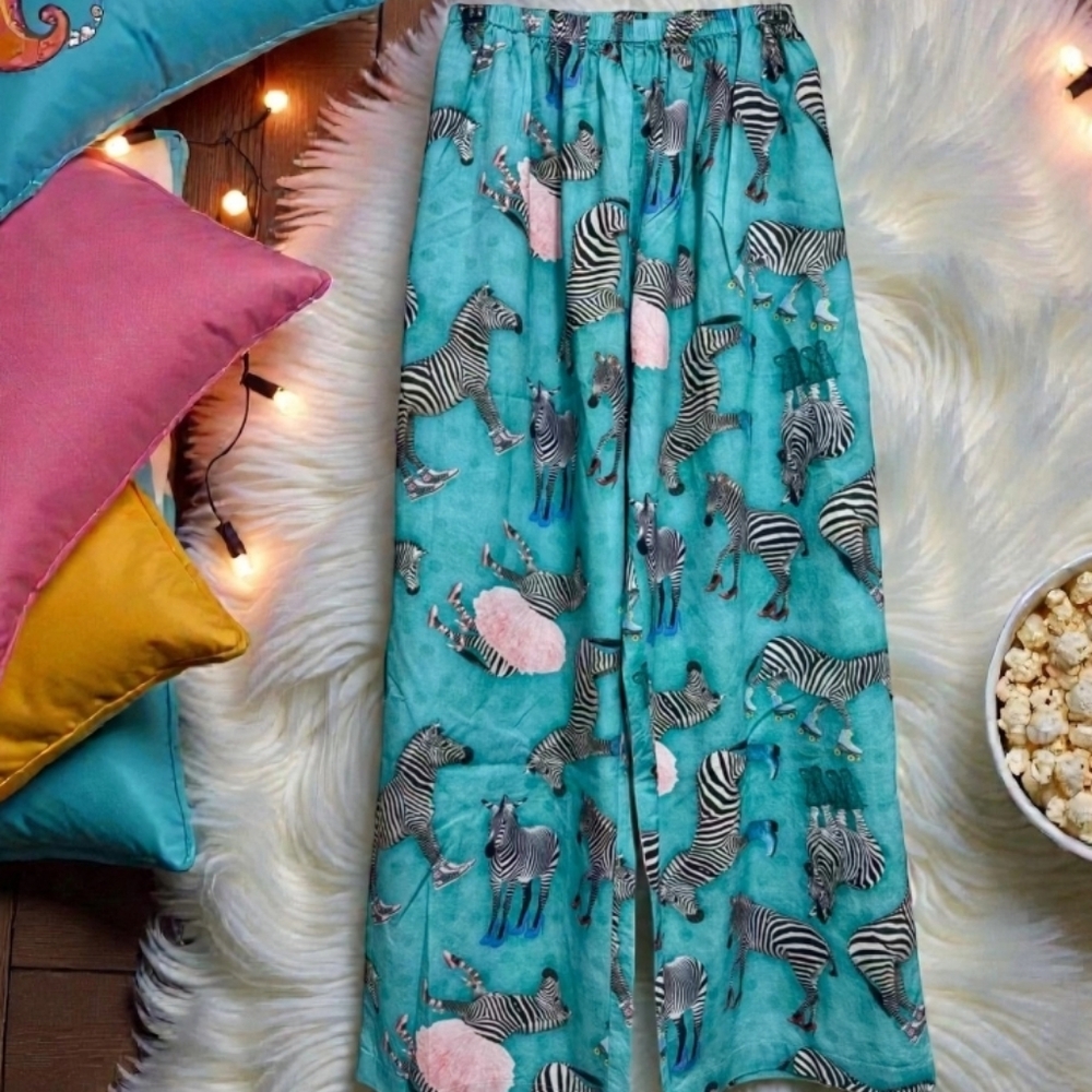 NEW A Rare Bird "Cause I Can" Zebra Shoe Closet P.J.'s

Pajama Set - Picture 2 of 5